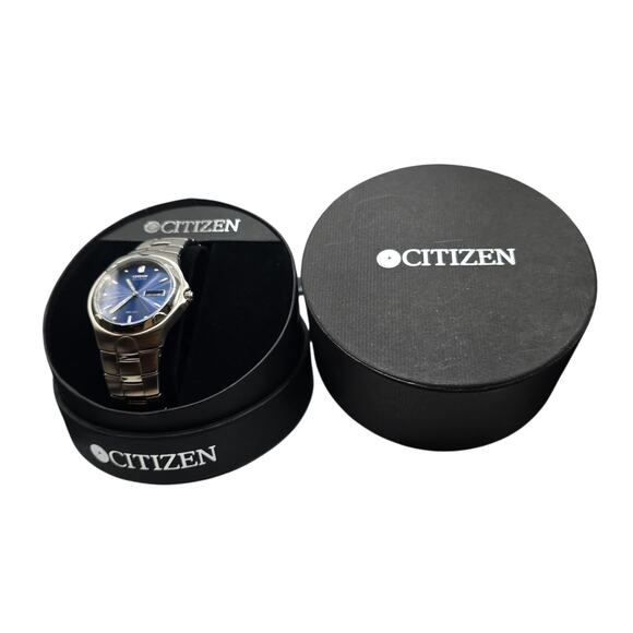 Spanish Date New Citizen Eco-Drive Watch Men Blue Dial E101-K17535 No Manual - Picture 8 of 16